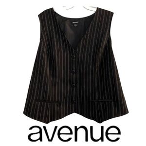 26/28W Avenue Black Pinstripe Menswear Style Button Down Vest